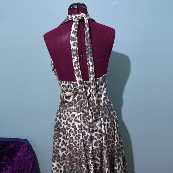 ๐ฎ 5 for $20 ๐ฎ Stretchy 50โs style pinup halter dress - Picture 3 of 3